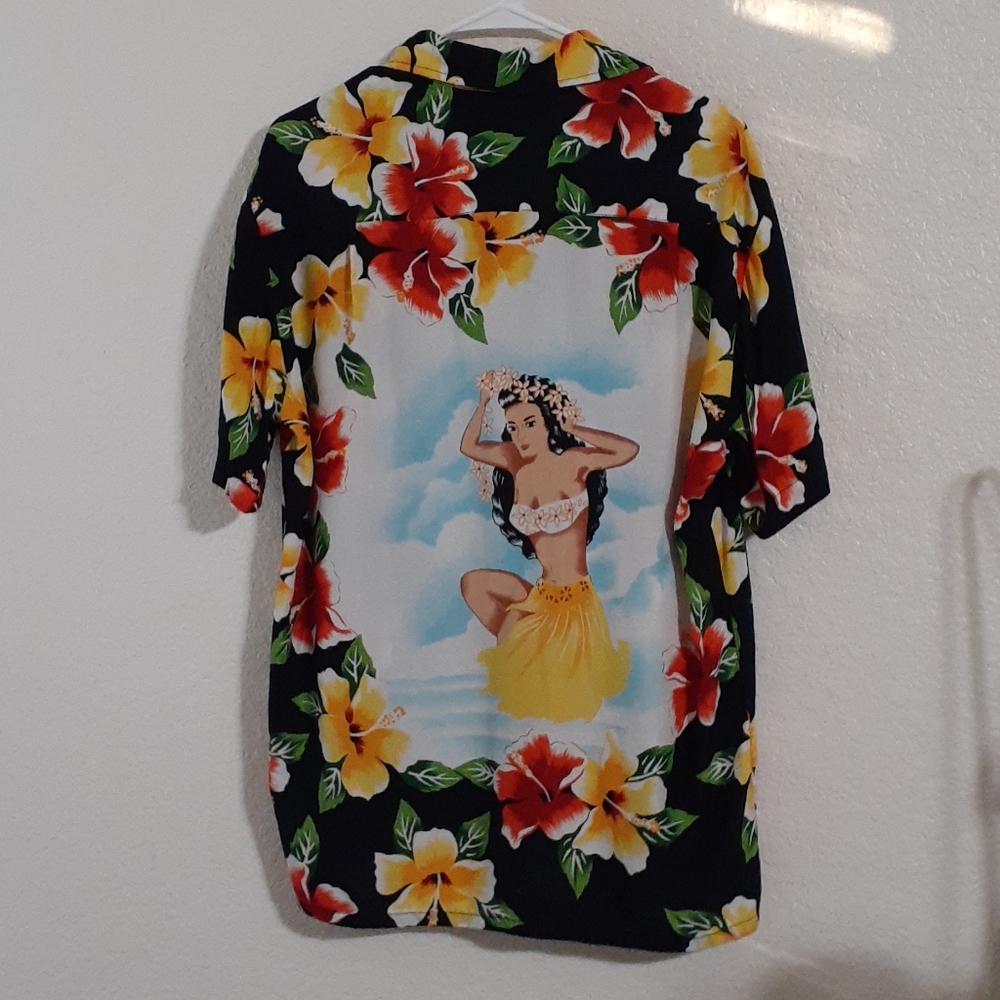 Kennington LTD hawaiian print hula girl